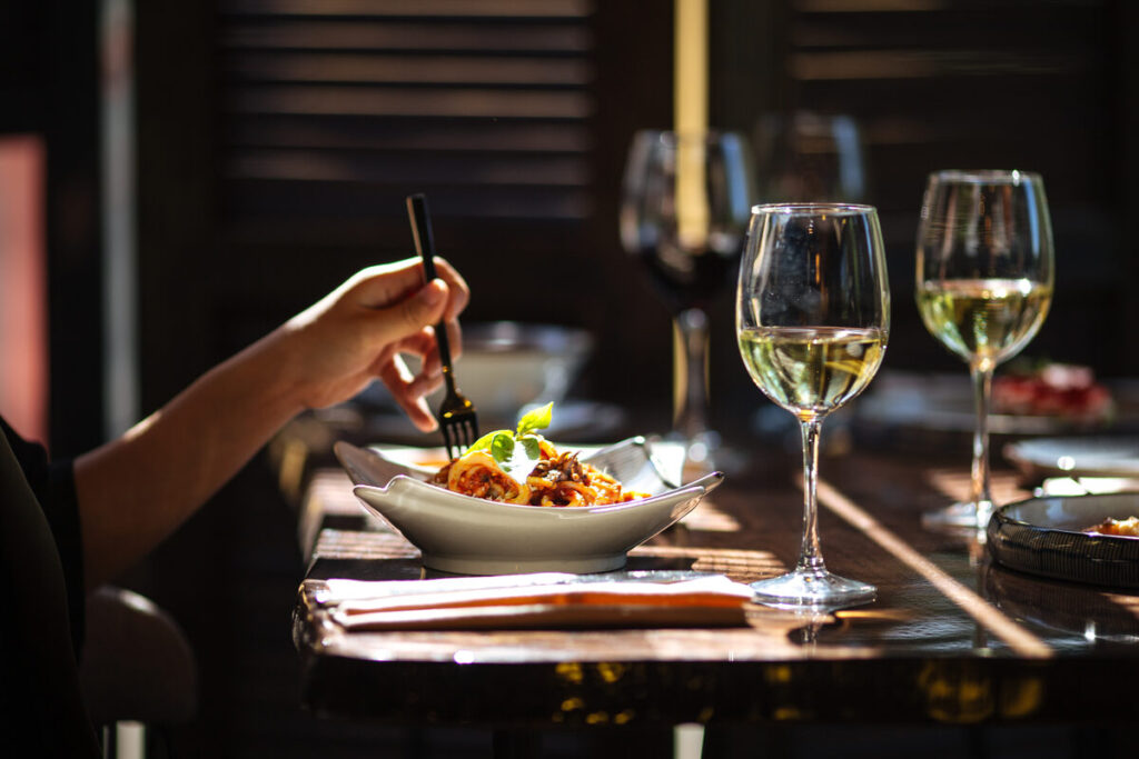 A Food Lover’s Guide to Parkslope: The Ultimate Dining Destinations in Carrboro’s Coziest Neighborhood